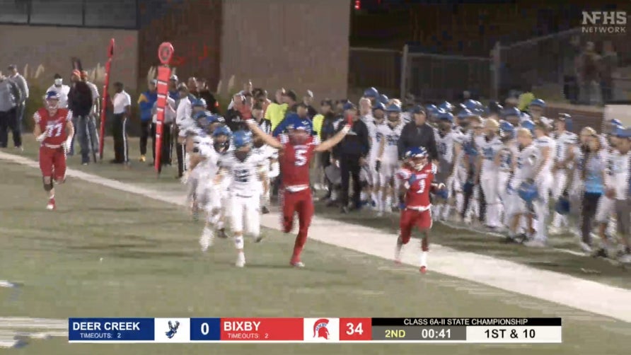 Highlights of No. 19 Bixby's 63-14 win over Deer Creek (Edmond) in the Oklahoma 6A-II state championship. The Spartans set the Oklahoma state record winning their 49th consecutive game in a row breaking Wagoner's record of 48 straight wins. It was also Bixby's fourth straight 6A-II state title.