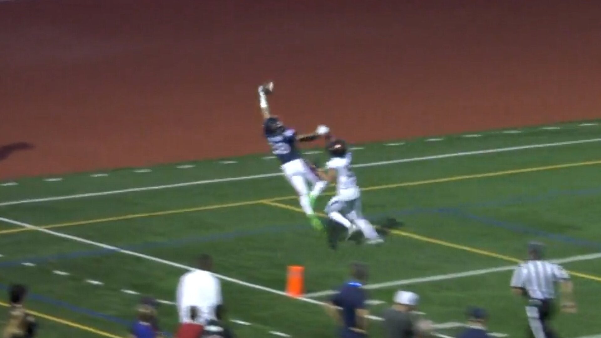 Campolindo's (CA) Robbie Mascheroni makes BIG-TIME ONE-HANDED TD GRAB