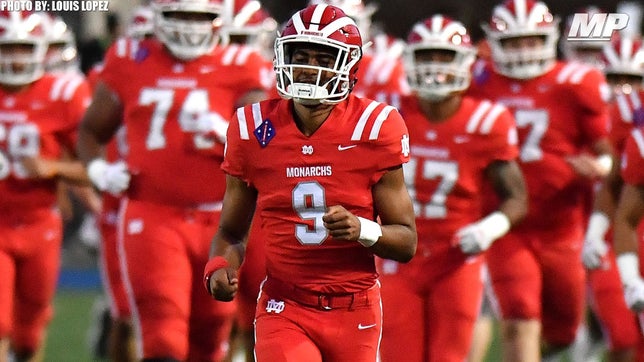 No. 1 Mater Dei (CA) and No. 2 St. Frances Academy (MD) both cruise to dominate wins against Top 25 teams to open the 2019 season. Miami Northwestern is the only new team to join the rankings this week.