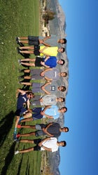 La Cueva Bears Boys Varsity Cross Country Fall 17-18 team photo.