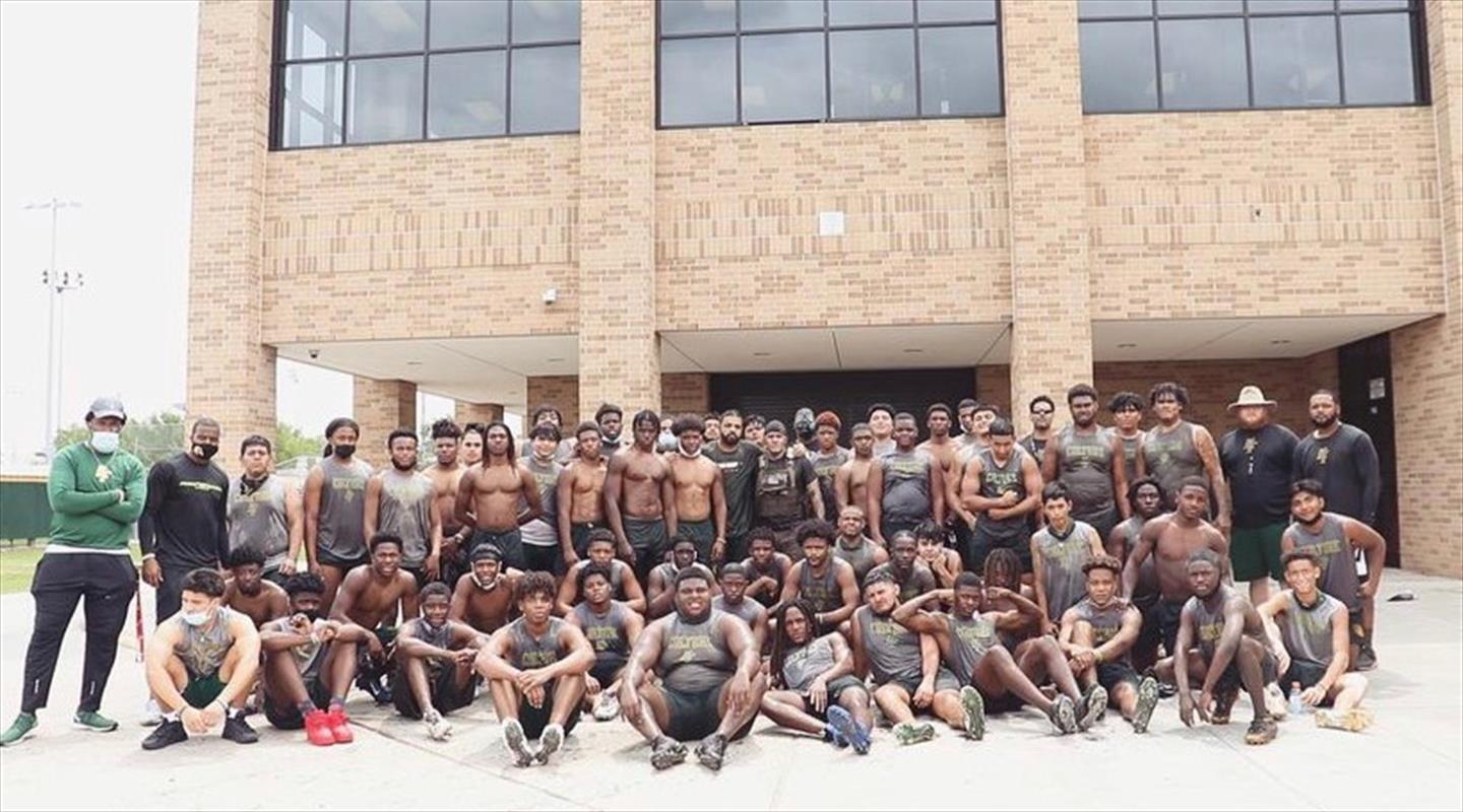 Klein Forest Football Roster (202122)